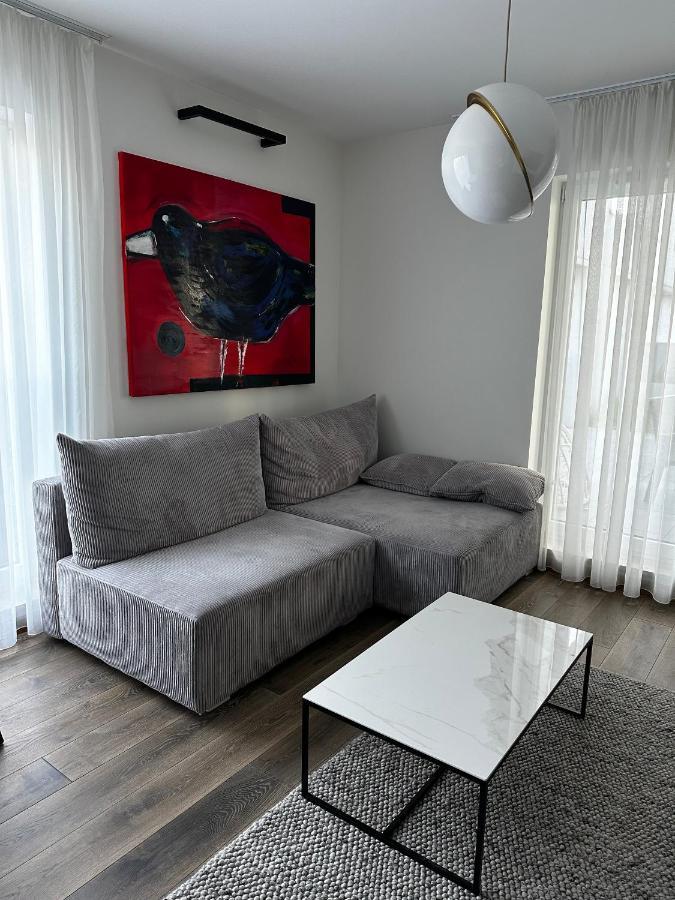 Apartament Vip Wola Warsaw Exterior photo