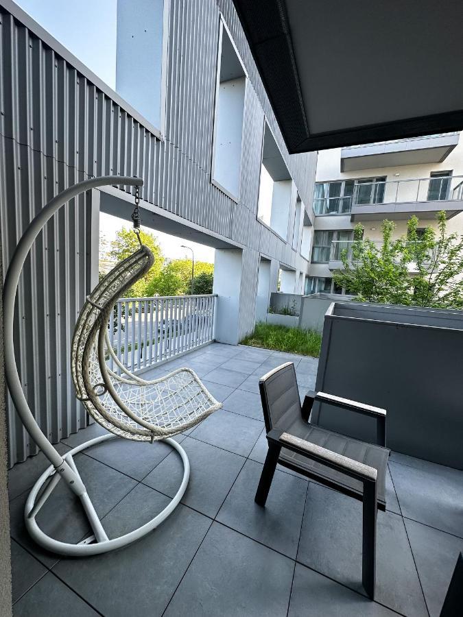 Apartament Vip Wola Warsaw Exterior photo